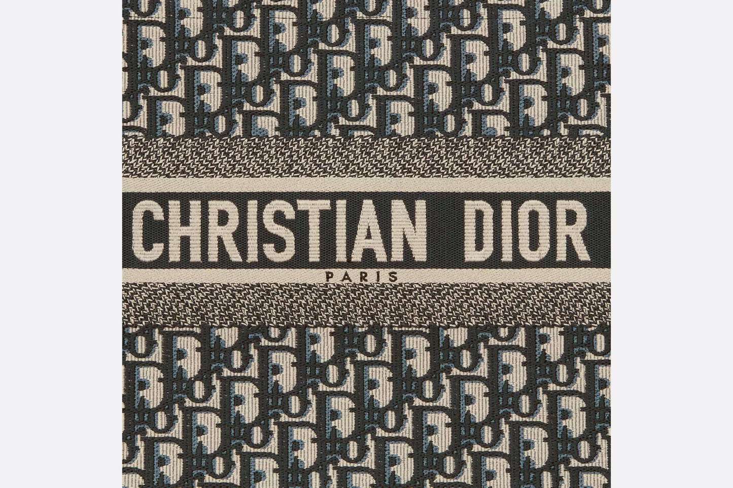 新作  DIOR BOOK TOTE バッグ ミディアム